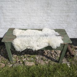 Thy Lam skind, hvidt og grt, nedsat