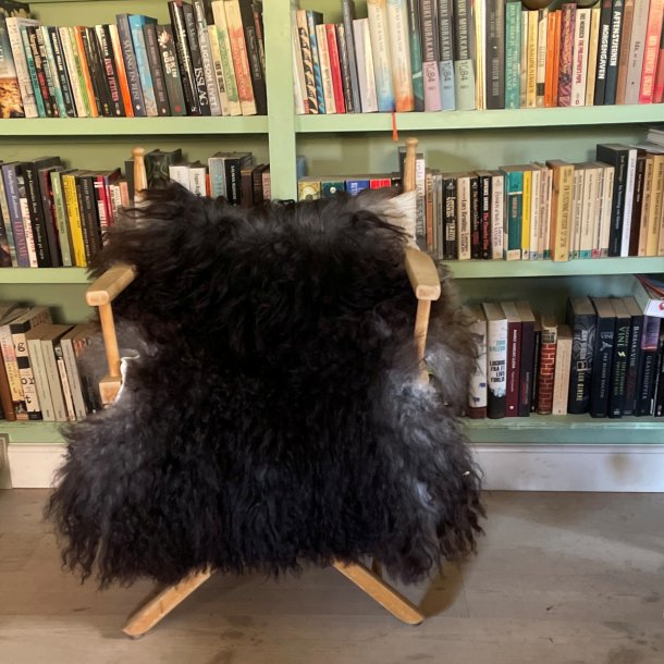 Meget smukt, langhret bldt og vamset skind