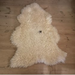 Lammeskind med sort plet