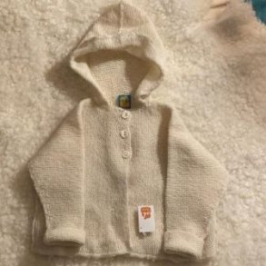 Babybluse med htte, Thy Lam design, ca. 9 mdr.