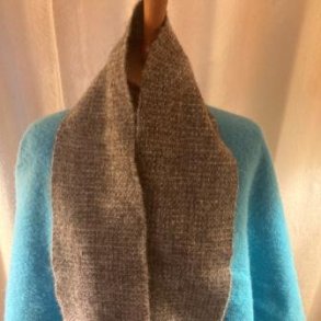 Mellem gr bldt halstrklde