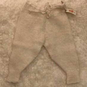 R�hvide gamacher til mindre baby