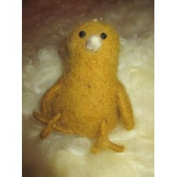 Kylling af filt, ca. 8 cm hj med snor til ophng