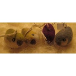 Fugl, gul og rhvid beregnet til at hnge, har ophng