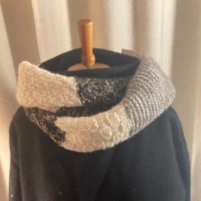 Flot, fyldigt halstrklde