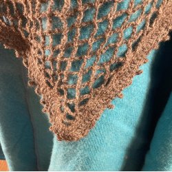 Dejligt let og stort grt sjal